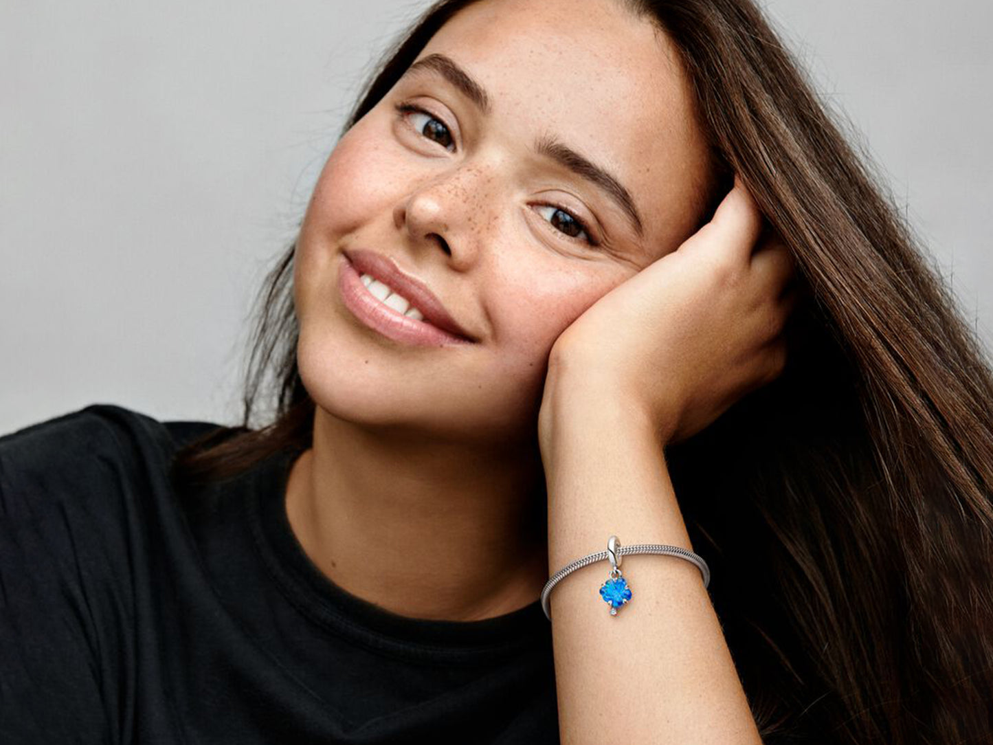 UNICEF Family Bond Blue Murano Glass Charm