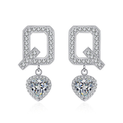 925 Sterling Silver "Q" Letter Stud Earrings with Heart-Shaped Moissanite – PT950 Gold Plated