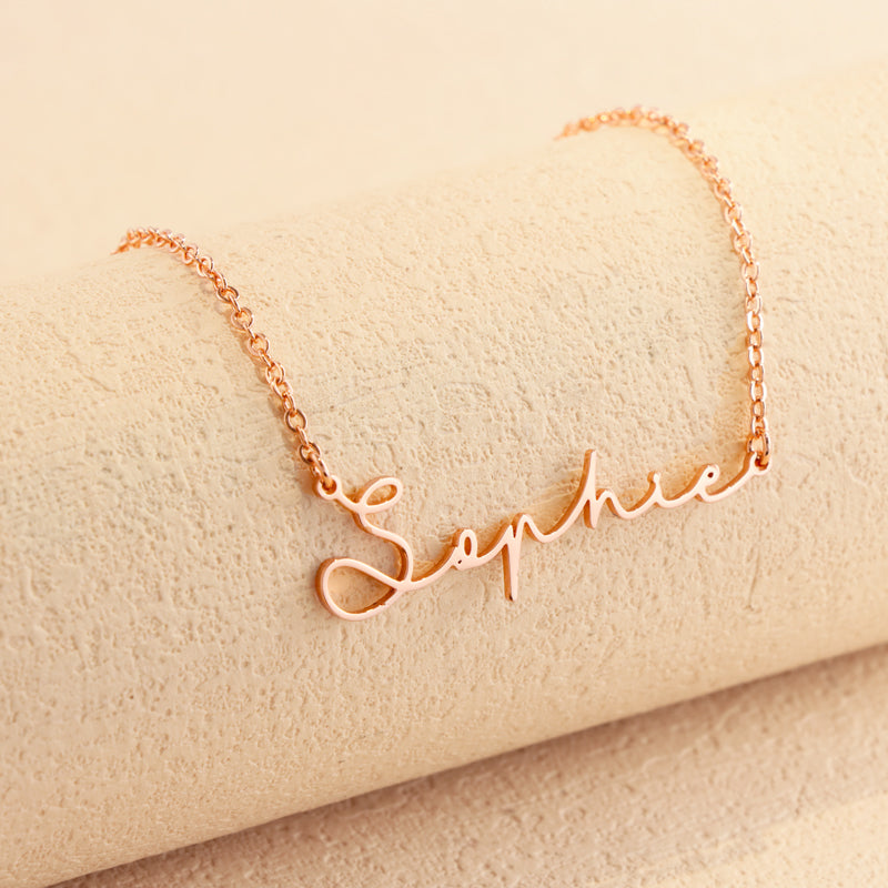 Fashionable rose gold letter pendant O-shaped necklace