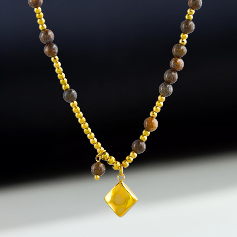 Gold O-Chain Necklace with Geometric Rhombus Pendant
