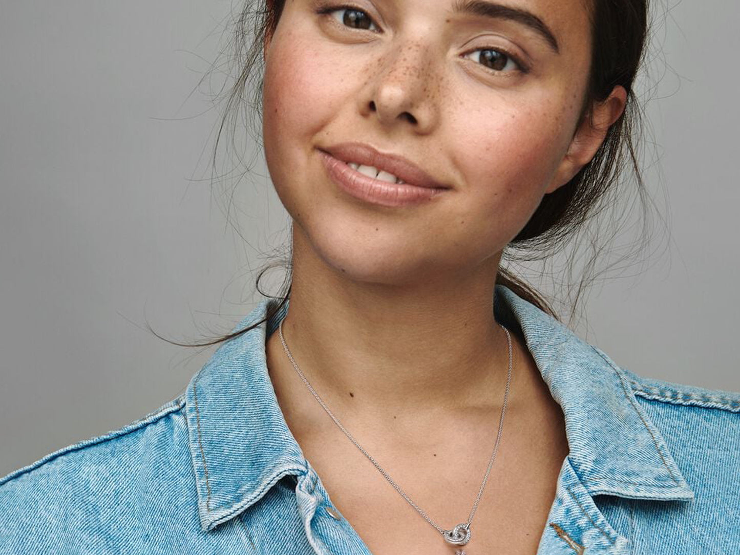Intertwined Pavé Pendant Necklace