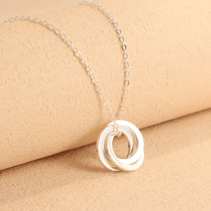 Stylish Silver O-Chain Necklace with Geometric Circle Pendant