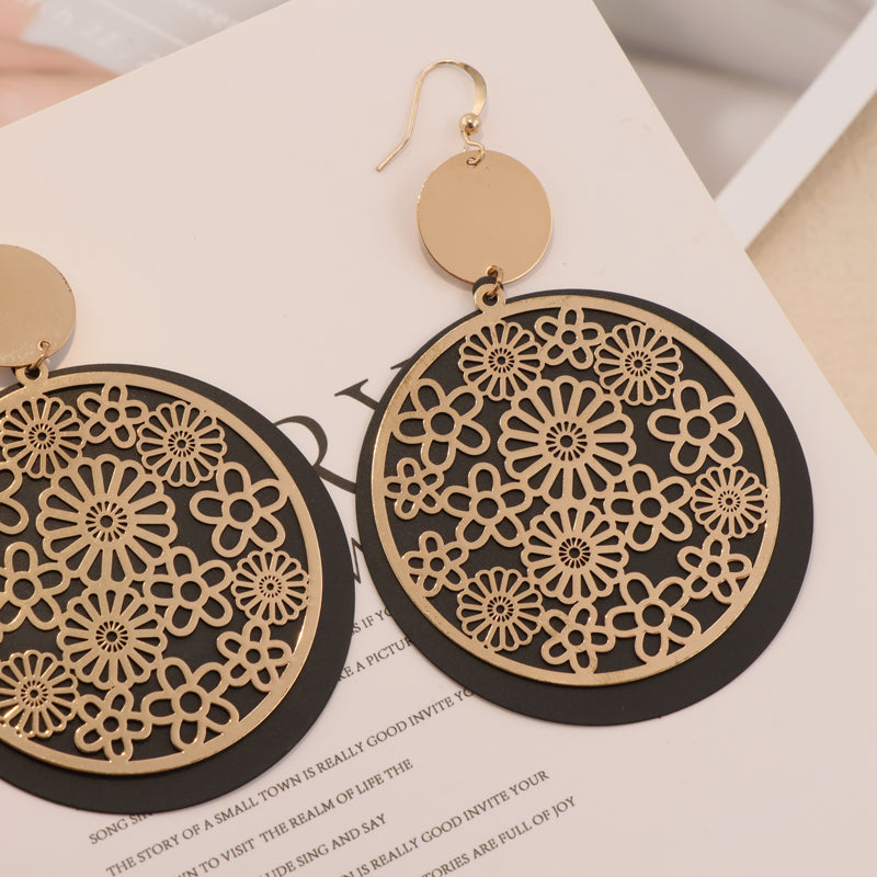 Artisan Flower Circle Earrings - Nature-Inspired Jewelry