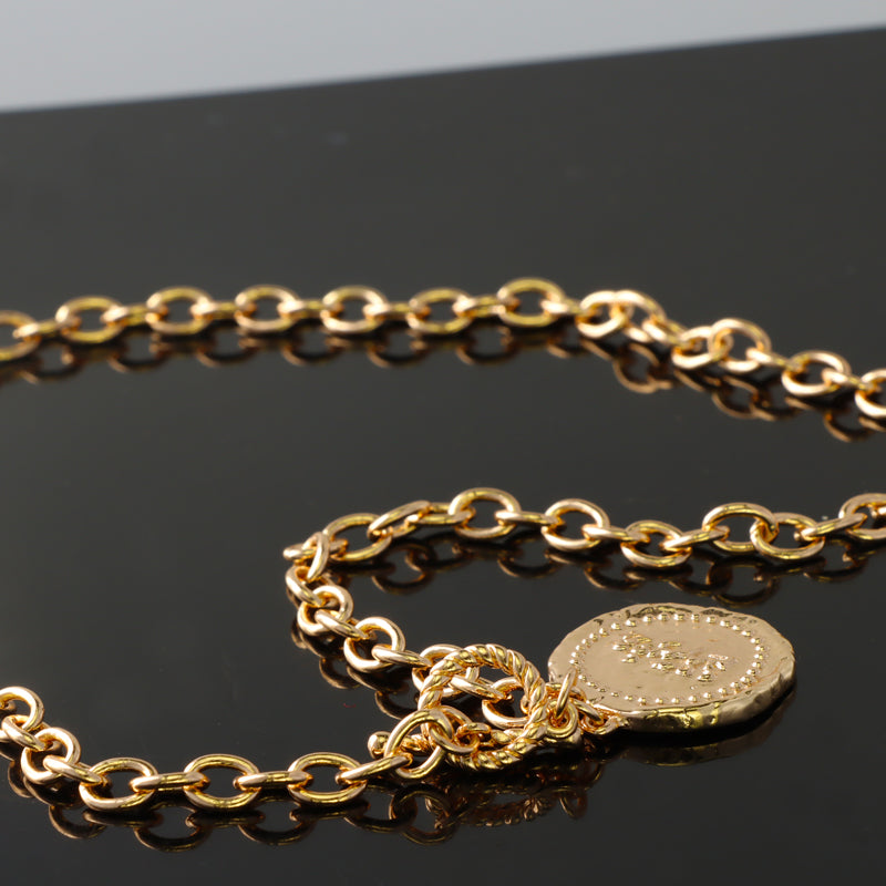 Stylish Rose Gold O-Chain Necklace with Geometric Round Pendant