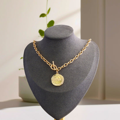 Stylish Rose Gold O-Chain Necklace with Geometric Round Pendant