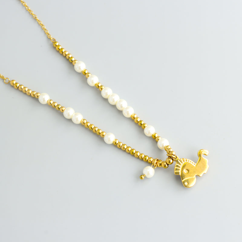 Stylish O-chain Necklace with Horse Pendant Pearls and Metal Beads