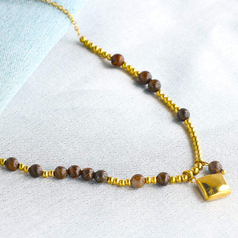 Gold O-Chain Necklace with Geometric Rhombus Pendant