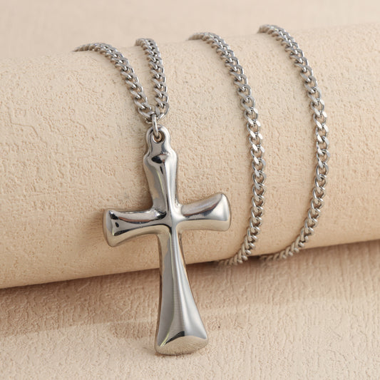 Trendy Silver Chopin Chain Necklace with Cross Embellishment