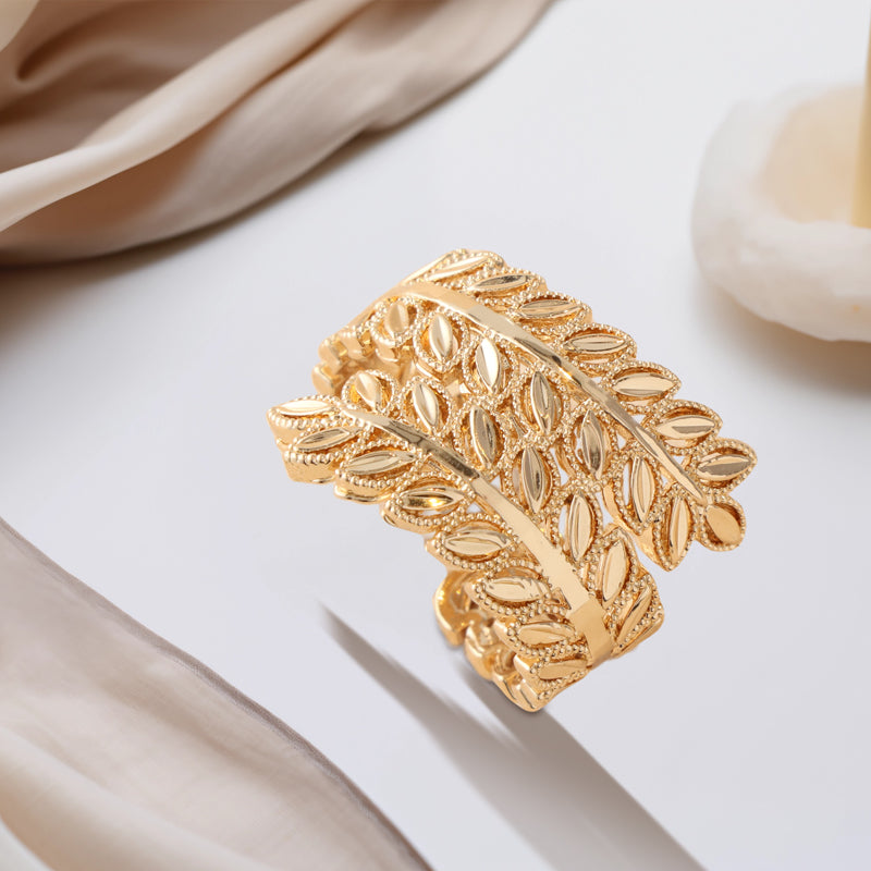 Elegant Leaf Texture Ring