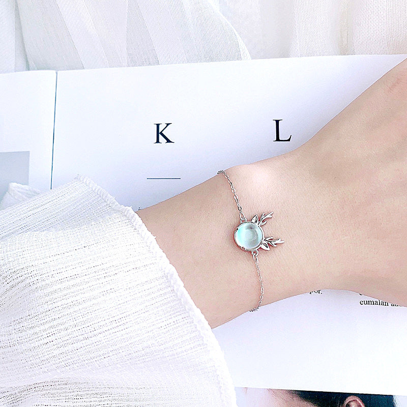 925 Silver Deer Moonstone Bracelet in White or Blue Fresh Style Employee Gift Jewelry