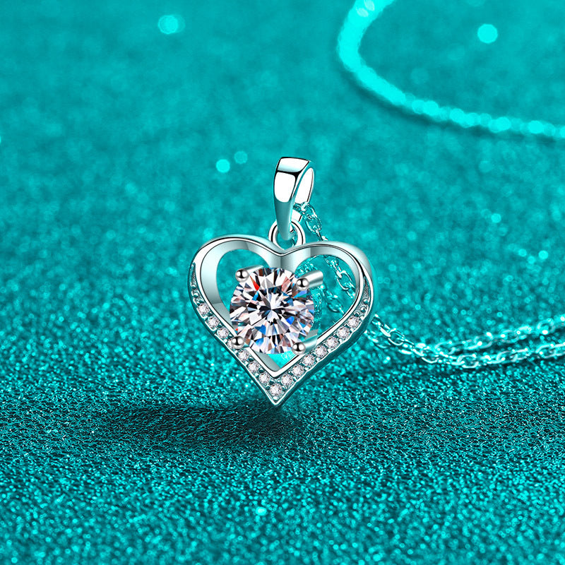 925 Sterling Silver Beating Heart Pendant Necklace - 1CT Moissanite Sweet & Playful Chain