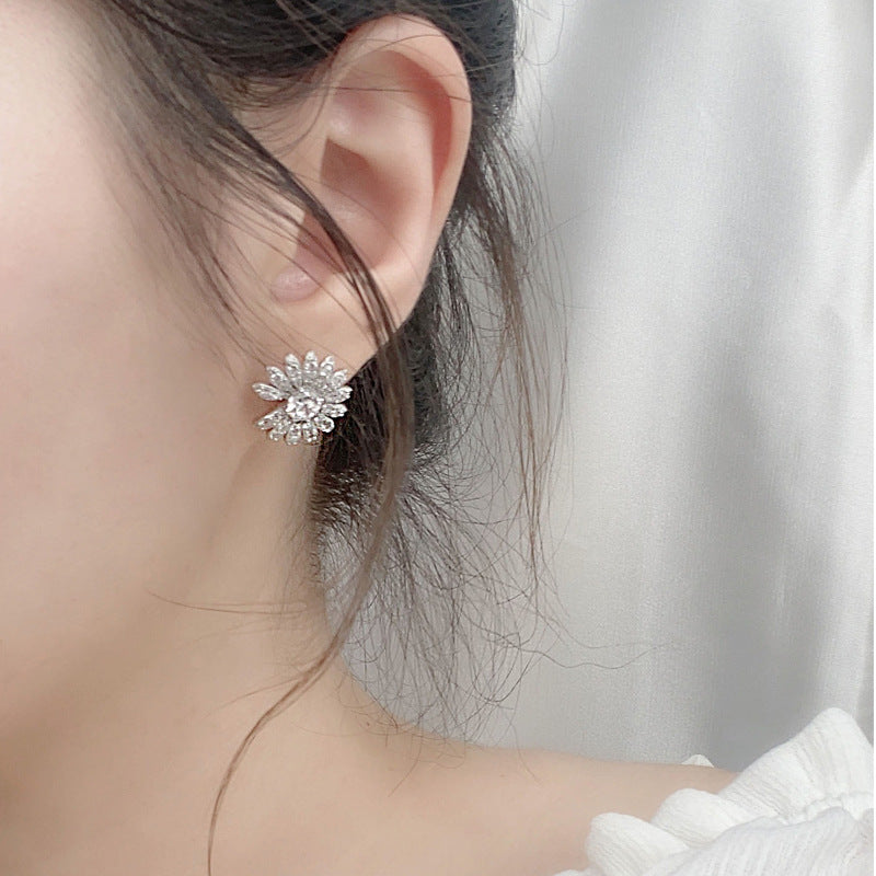925 Sterling Silver Daisy Stud Earrings with 0.5ct Moissanite Micro-Paved Professional Jewelry for Women