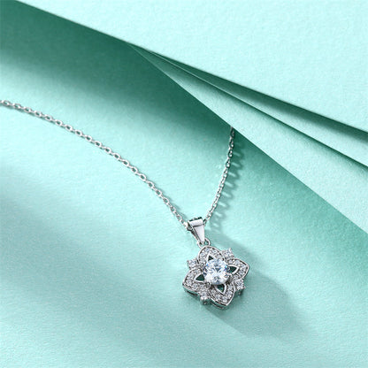 925 Sterling Silver Four-Leaf Clover Pendant Necklace - Dainty Star & Zirconia Lucky Charm Collarbone Chain
