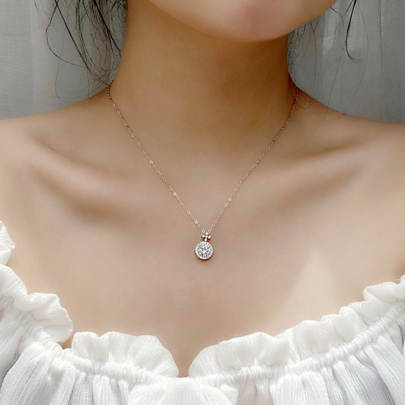 925 Sterling Silver Four-Leaf Clover Pendant Necklace with 1ct Moissanite Cross Chain Women's Original Design Jewelry