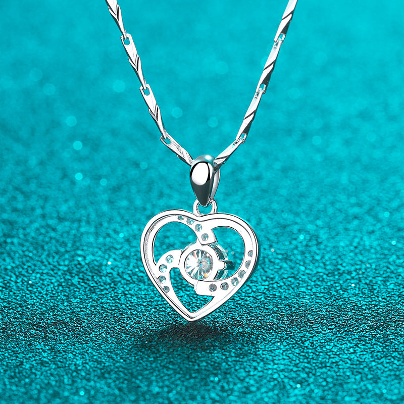 925 Sterling Silver Heart Pendant Necklace - 0.8CT Moissanite Short Collarbone Chain