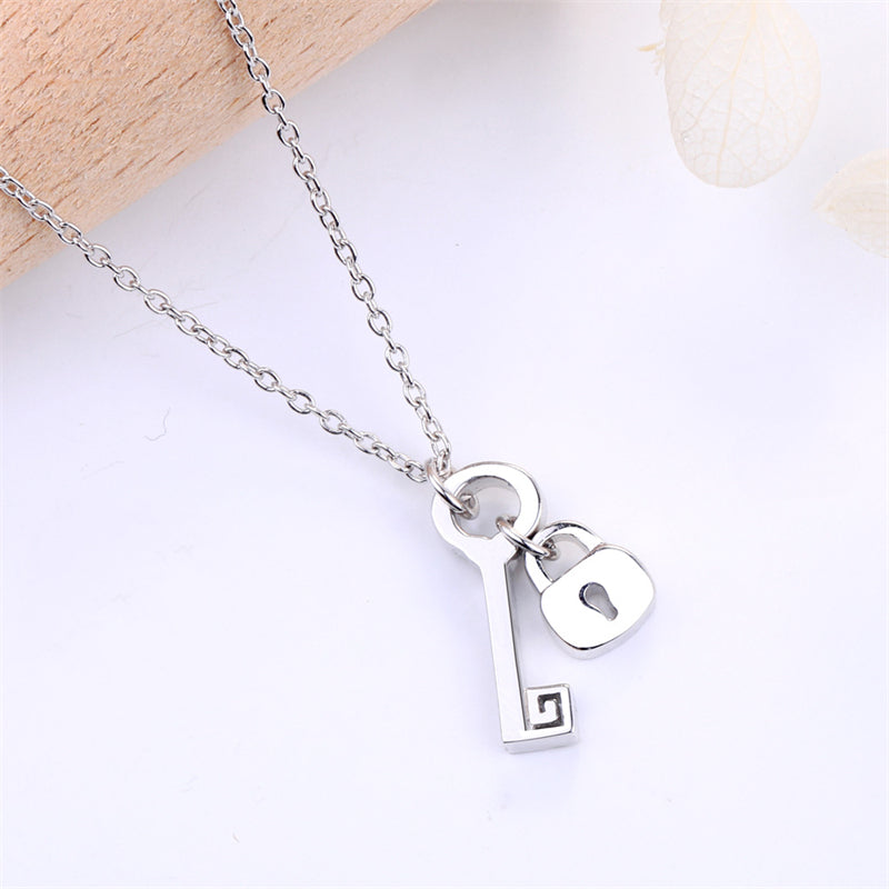 925 Sterling Silver Key & Lock Pendant Necklace - Romantic Symbolic Jewelry
