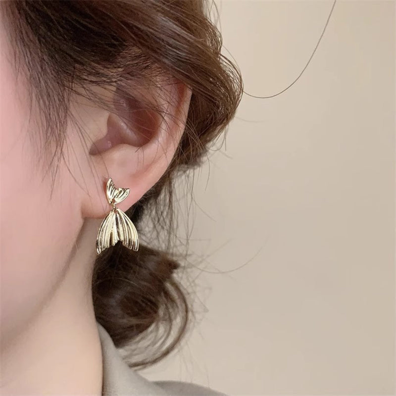 925 Sterling Silver Mermaid Tail Stud Earrings - White Gold & Gold Plated Minimalist Earrings for Women