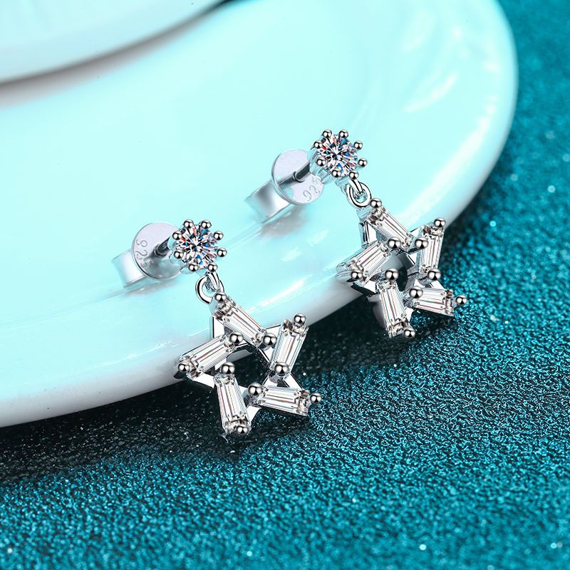 925 Sterling Silver Minimalist 0.2ct Moissanite Stud Earrings - Delicate Leaf Design with Rose Motif