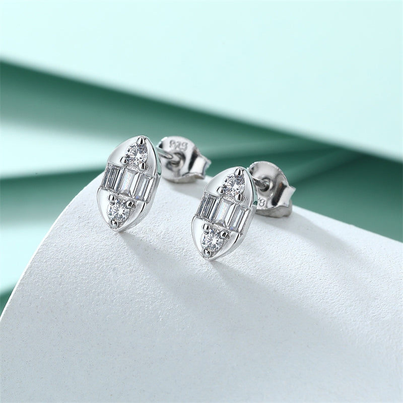 925 Sterling Silver Oval Geometric Stud Earrings – Minimalist Zircon Design for Women