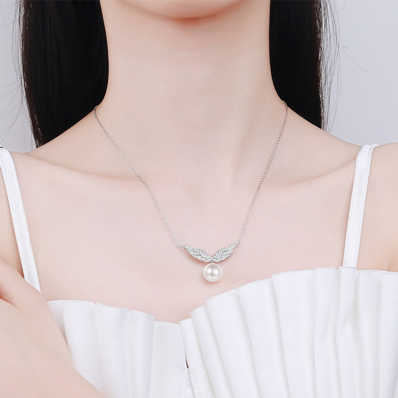 S925 Sterling Silver PT950 -Plated Angel Wing Necklace - 75-Point Moissanite & 10-11mm Pearl Bee Motif Choker