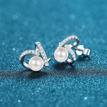 925 Sterling Silver Heart-Shaped Stud Earrings - Flawless Freshwater Pearl with 0.32ct Moissanite