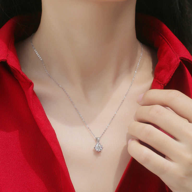 Chic Floral Moissanite Necklace for Everyday Wear