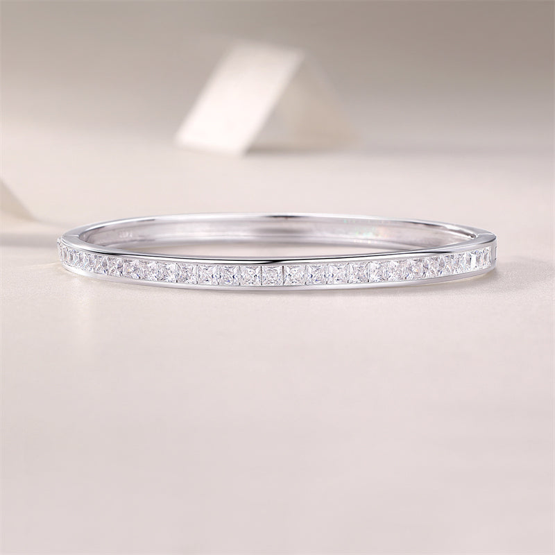 Chic Geometric Band with Sparkling Stones