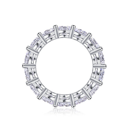 Chic Silver Band with Round Moissanite Design