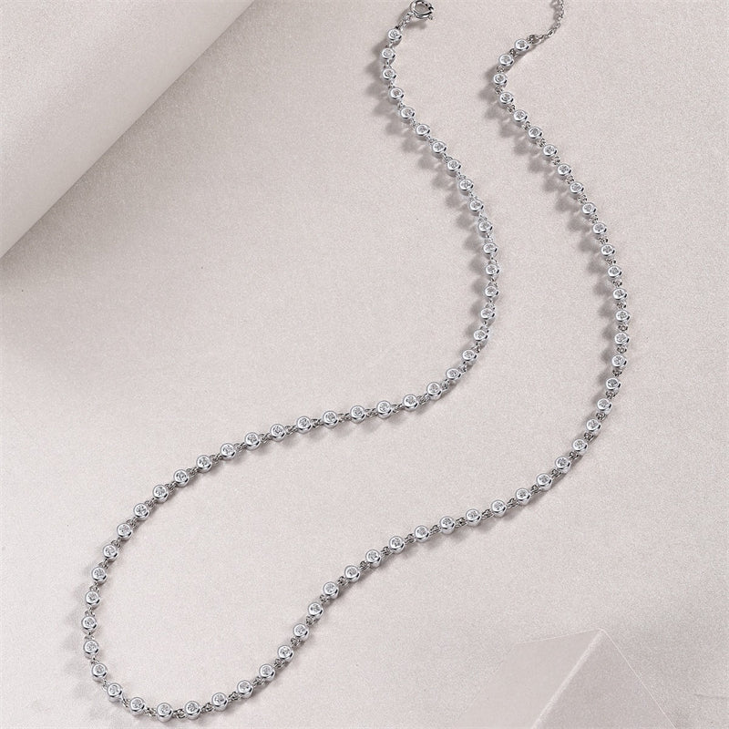 Chic Silver Pendant Necklace for Fashionable Women