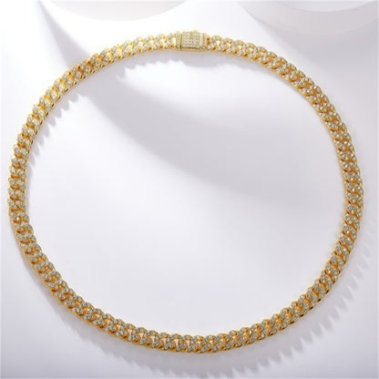 Chic Unisex Gold-Tone Necklace with Sparkling Moissanite