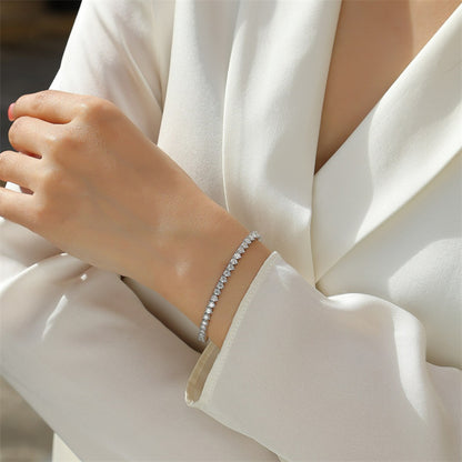 Chic Women's Silver Bracelet with Sparkling Moissanite Accents