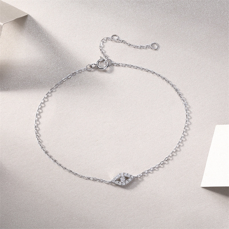 Classic Women's Moissanite Bracelet with Circular Patterns