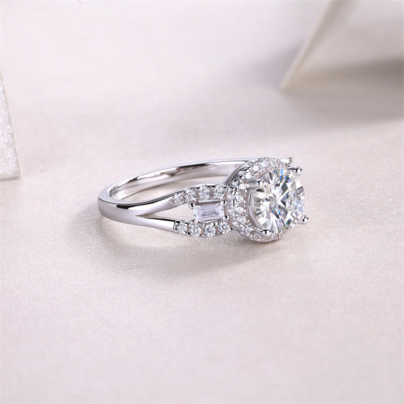 Classy Round Design Silver Ring with Moissanite Accents