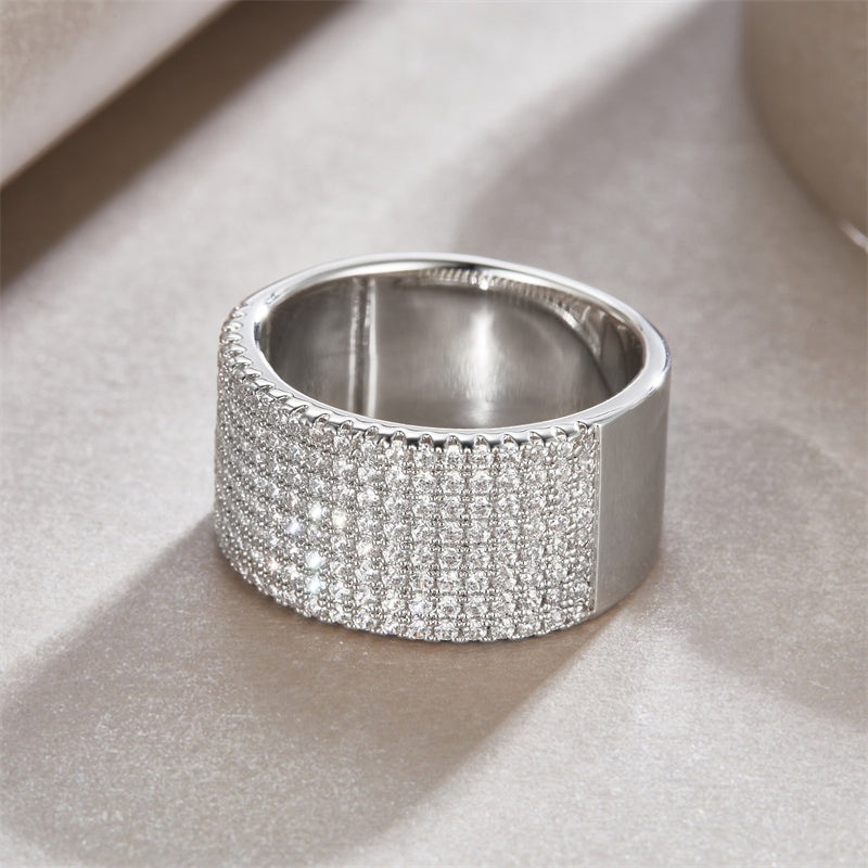 Classy Round Design Silver Ring with Moissanite Accents