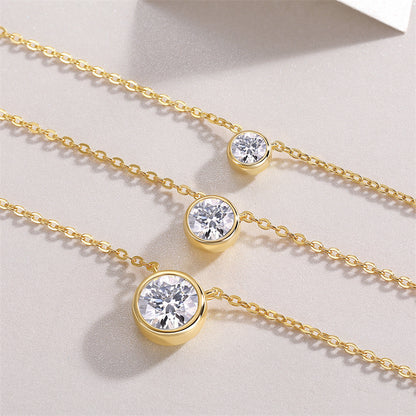 Contemporary Unisex Necklace with Geometric Moissanite Design