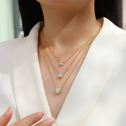 Contemporary Unisex Necklace with Geometric Moissanite Design