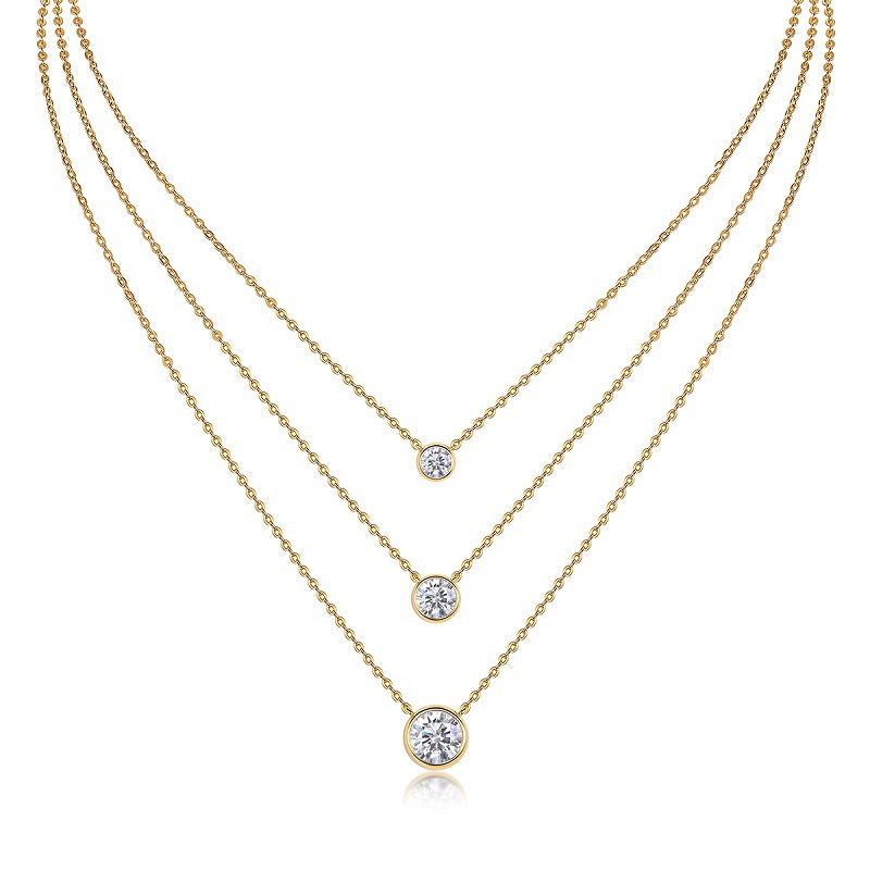 Contemporary Unisex Necklace with Geometric Moissanite Design