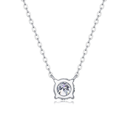 Delicate Collarbone Chain Necklace Featuring Moissanite