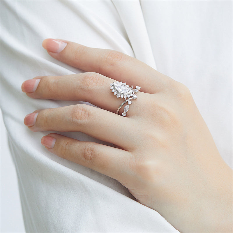 Dramatic Oval-Cut Zirconia 925 Silver Ring - Bold Statement Jewelry
