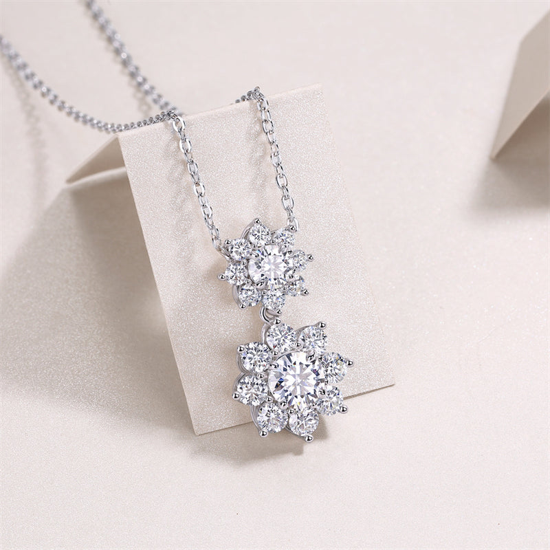 Elegant Floral Pendant Necklace with Moissanite for Women