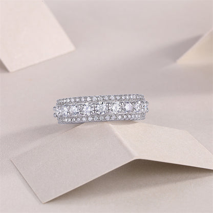 Elegant Geometric Silver Band for Fashionable Women