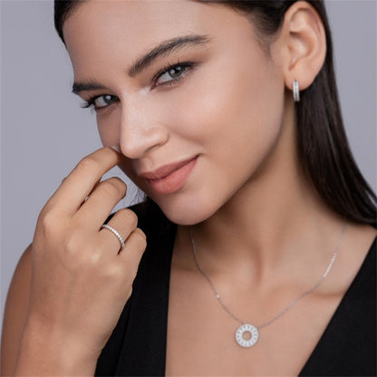 Elegant Geometric Silver Ring with Moissanite