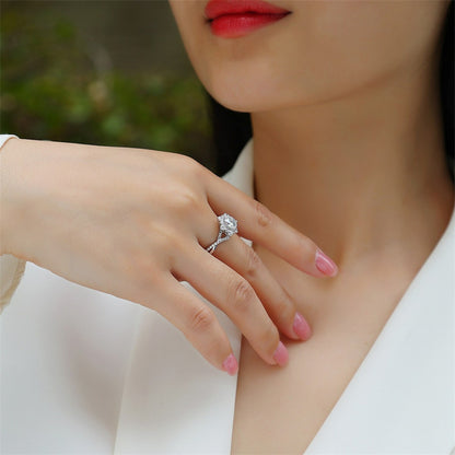 Elegant Round Moissanite Ring in 925 Silver