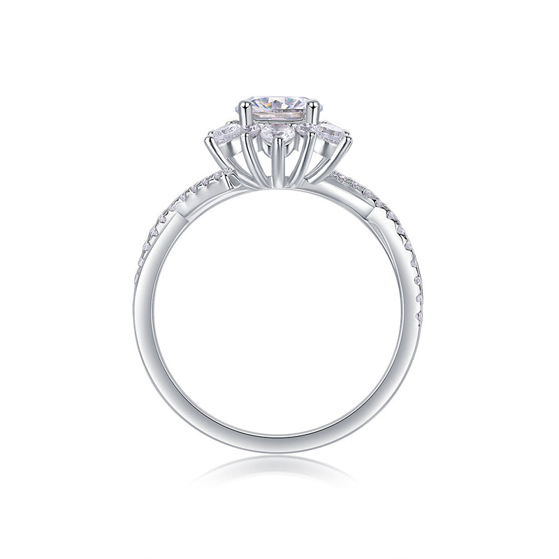 Elegant Round Moissanite Ring in 925 Silver