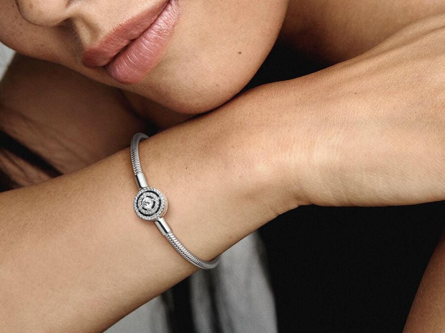 Halo Snake Chain Bracelet