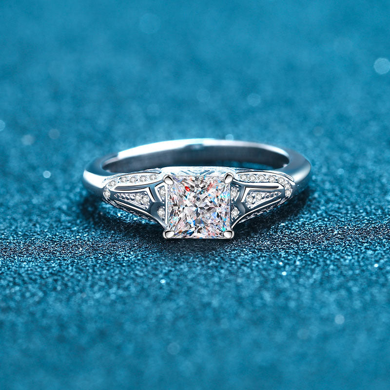 Ethnic Blessing S925 Silver Ring PT950 Plated Princess Cut Moissanite Solitaire for Women