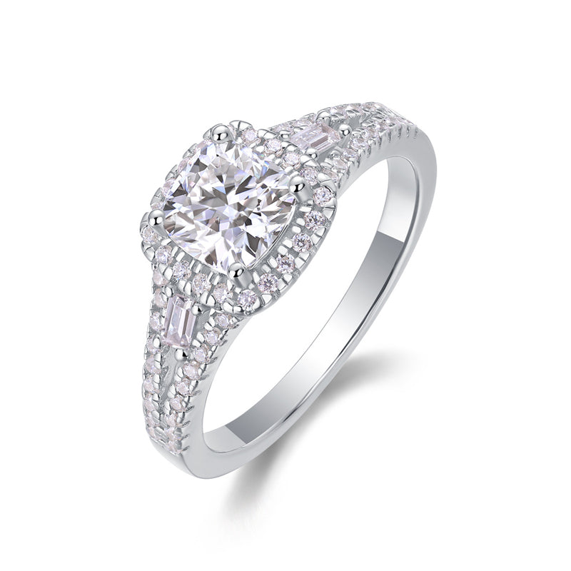 Fashionable Circle Inspired Silver Ring for Women