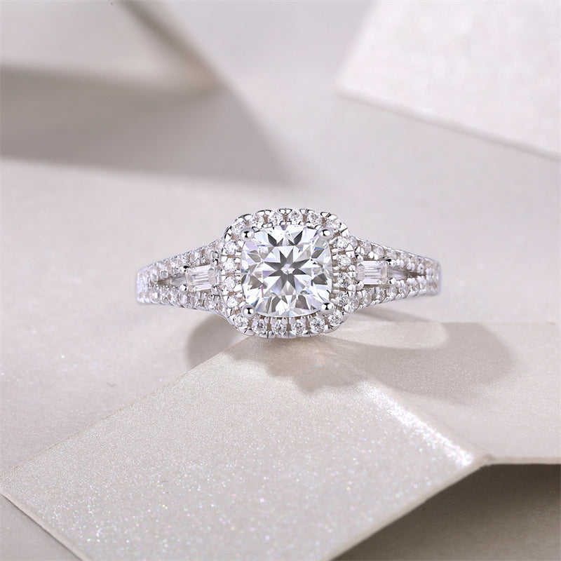 Fashionable Circle Inspired Silver Ring for Women
