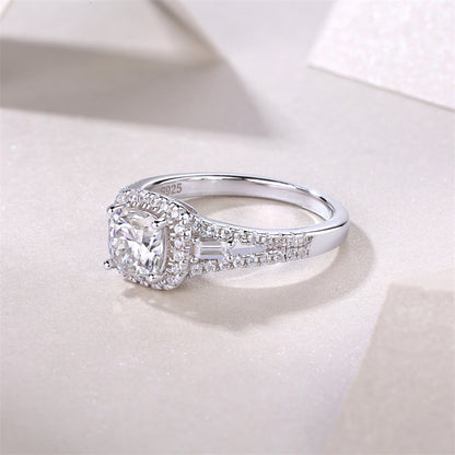 Fashionable Circle Inspired Silver Ring for Women