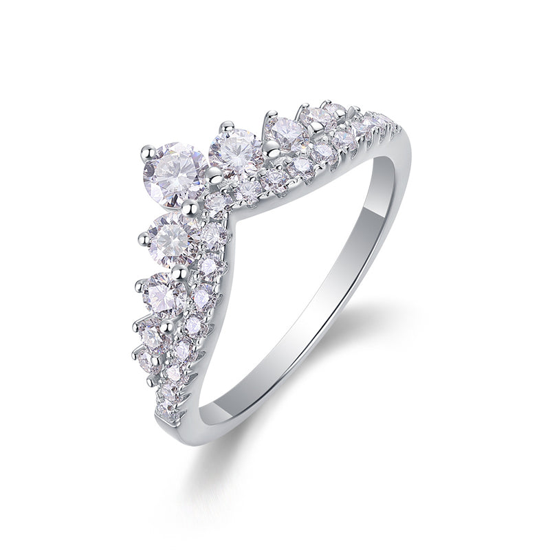 Fashionable Round Diamond Ring for Women